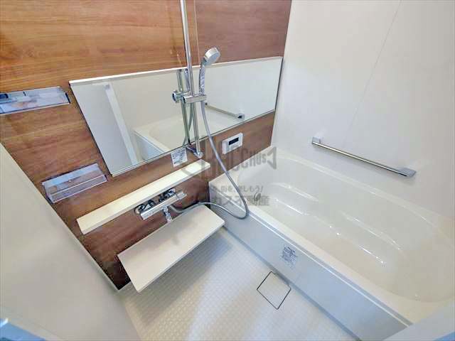 Jasper御堂筋本町 2LDK 43.45m²